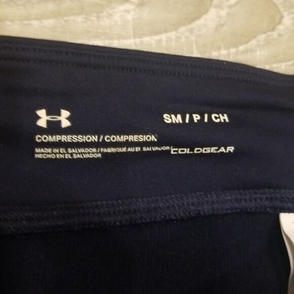 Under Armour Cold Gear Compression Women's blue and pink legging size small - Picture 7 of 8